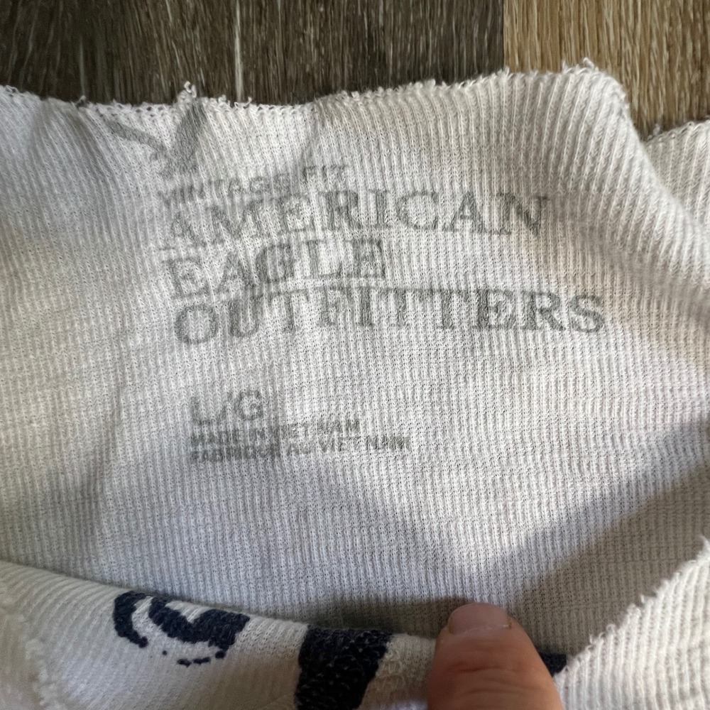 American Eagle Thermal Shirt Mens Large White Vintage Fit Phys Ed Distressed - Picture 2 of 7